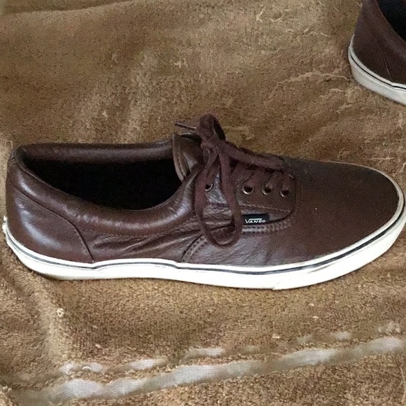 VANS - Picture 2 of 6